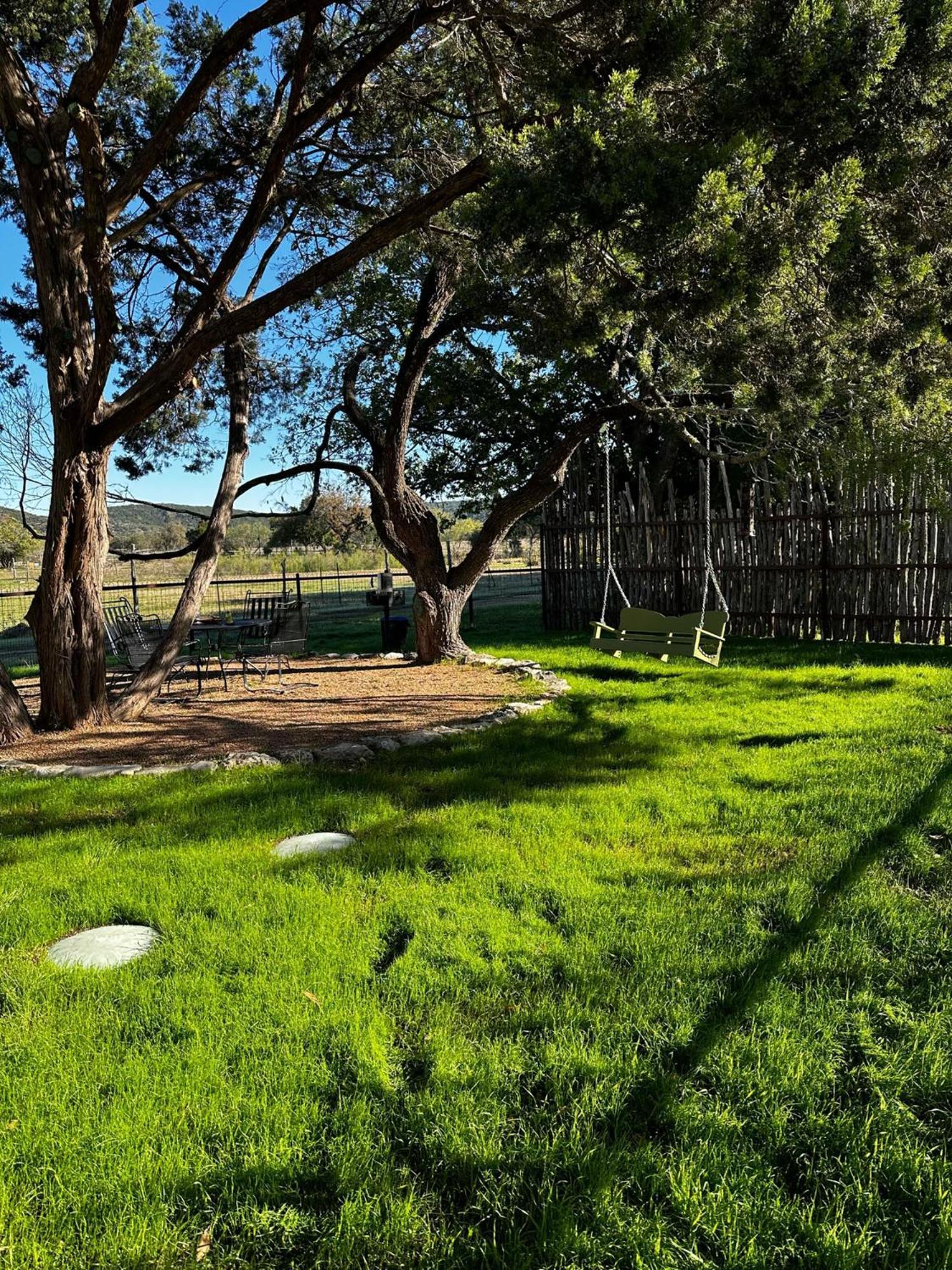 Montesino Ranch Lodging Villa Wimberley Exterior foto